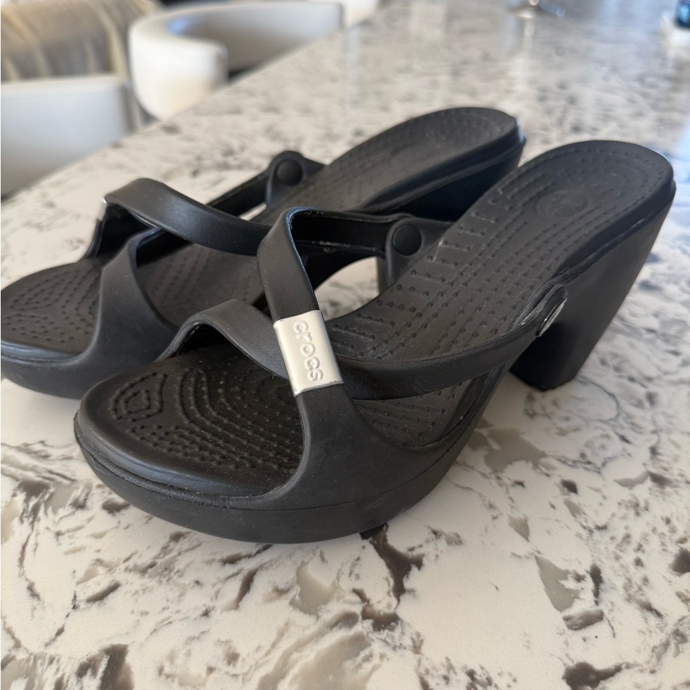 ✨ CROCS Cyprus IV Black Strappy Comfort Heels / Sandals - size W7✨